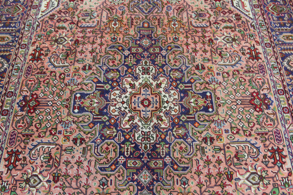 Vintage Persian Tabriz Carpet 292 × 193 cm – Hand-Knotted Wool Rug