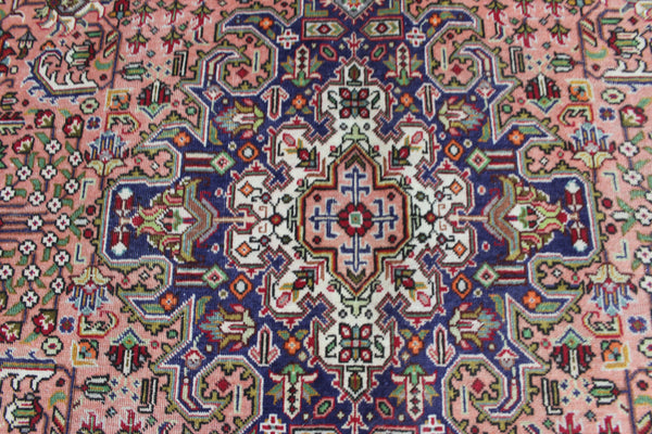 Vintage Persian Tabriz Carpet 292 × 193 cm – Hand-Knotted Wool Rug