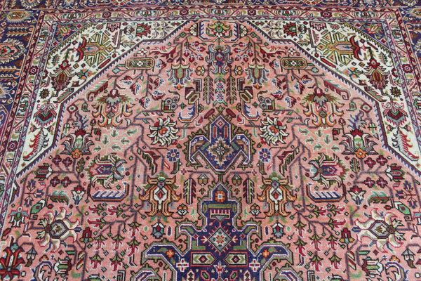 Vintage Persian Tabriz Carpet 292 × 193 cm – Hand-Knotted Wool Rug