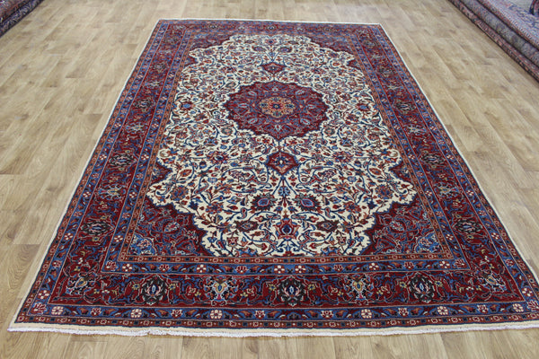 Persian Sarouk Carpet 286 × 190 cm – Hand-Knotted Wool Rug