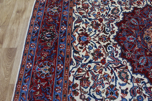 Persian Sarouk Carpet 286 × 190 cm – Hand-Knotted Wool Rug