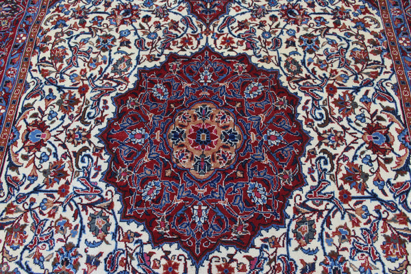 Persian Sarouk Carpet 286 × 190 cm – Hand-Knotted Wool Rug