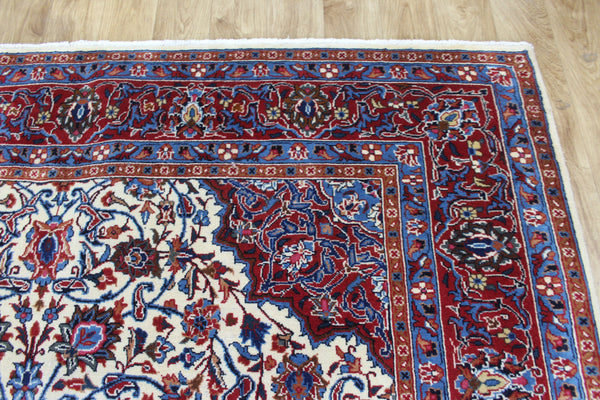 Persian Sarouk Carpet 286 × 190 cm – Hand-Knotted Wool Rug