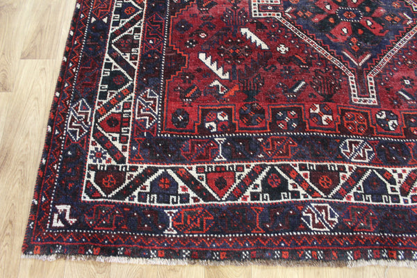 Vintage Persian Shiraz Qashqai Rug 283 × 196 cm – Hand-Knotted Wool Tribal Carpet