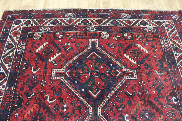 Vintage Persian Shiraz Qashqai Rug 283 × 196 cm – Hand-Knotted Wool Tribal Carpet