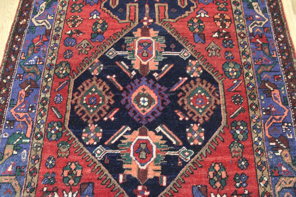 Vintage Persian Hamadan Rug 256 × 123 cm – Hand-Knotted Wool Tribal Carpet