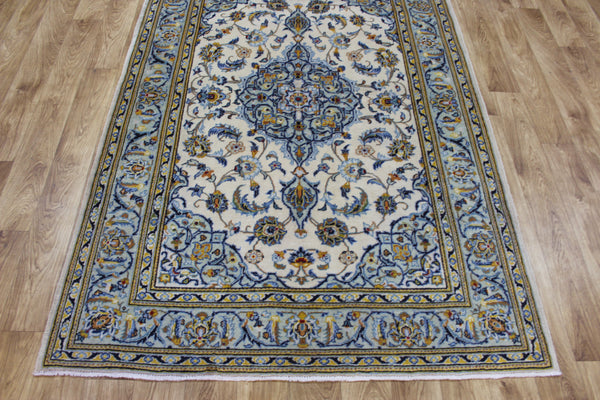 Persian Kashan Fine Wool Rug 193 × 132 cm – Hand-Knotted Floral Carpet