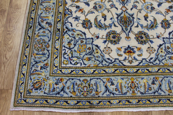 Vintage Persian Kashan Rug 193 × 132 cm – Fine Hand-Knotted Wool Carpet