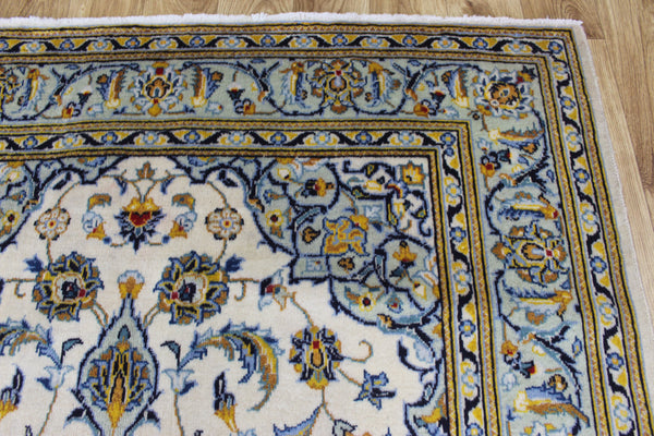 Persian Kashan Fine Wool Rug 193 × 132 cm – Hand-Knotted Floral Carpet