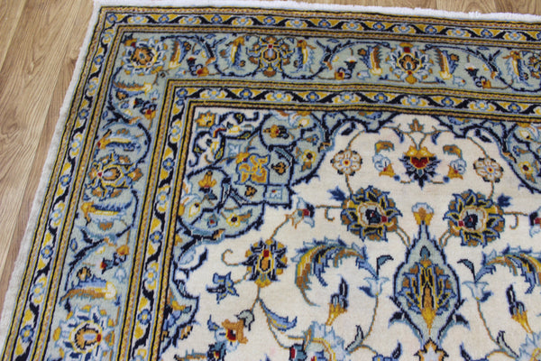 Persian Kashan Fine Wool Rug 193 × 132 cm – Hand-Knotted Floral Carpet