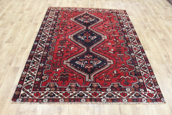 Antique Persian Shiraz Qashqai Rug 204 × 165 cm – Hand-Knotted Wool Tribal Rug