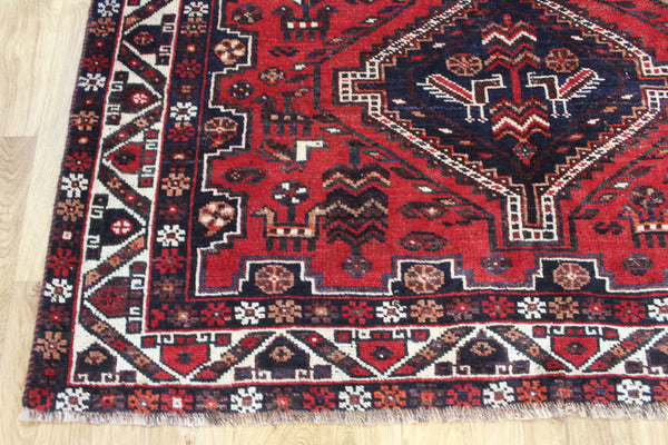 Antique Persian Qashqai Shiraz Tribal Rug 204 × 165 cm – Hand-Knotted Wool