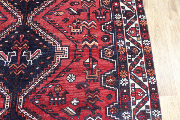 Antique Persian Qashqai Shiraz Tribal Rug 204 × 165 cm – Hand-Knotted Wool