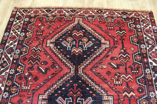 Antique Persian Qashqai Shiraz Tribal Rug 204 × 165 cm – Hand-Knotted Wool