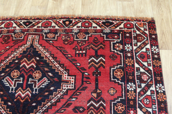 Antique Persian Qashqai Shiraz Tribal Rug 204 × 165 cm – Hand-Knotted Wool