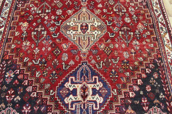 Vintage Persian Shiraz Qashqai Rug 157 × 123 cm – Fine Hand-Knotted Wool Tribal Rug