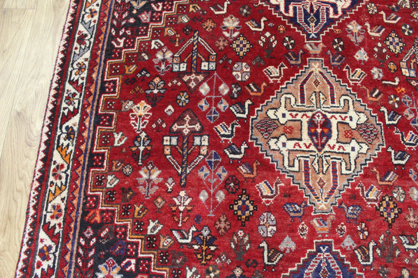 Vintage Persian Shiraz Qashqai Rug 157 × 123 cm – Fine Hand-Knotted Wool Tribal Rug