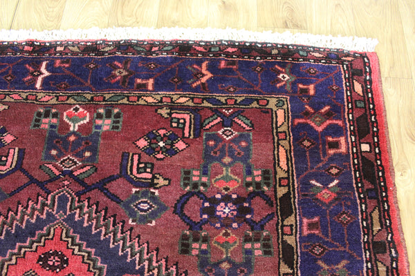 VINTAGE NORTH WEST PERSIAN RUG, VERY HARDWEARING 232 X 142 CM