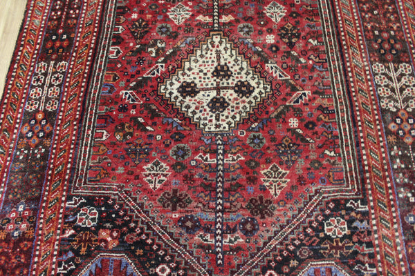 Antique Persian Qashqai Rug 160 × 121 cm – Hand-Knotted Wool Tribal Carpet