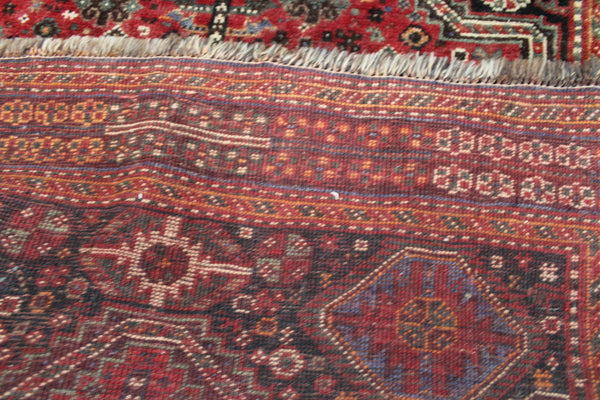 Antique Persian Qashqai Rug 160 × 121 cm – Hand-Knotted Wool Tribal Carpet
