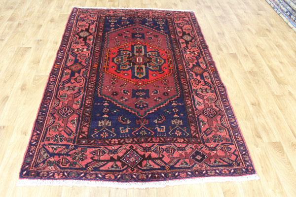 VINTAGE NORTH PERSIAN HAMADAN RUG, VERY HARD WEARING 205 X 138 CM