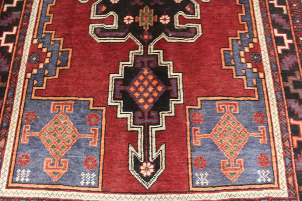 VINTAGE NORTH WEST PERSIAN RUG, VERY HARD WEARING 208 X 135 CM