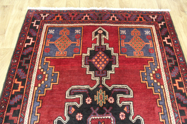 VINTAGE NORTH WEST PERSIAN RUG, VERY HARD WEARING 208 X 135 CM