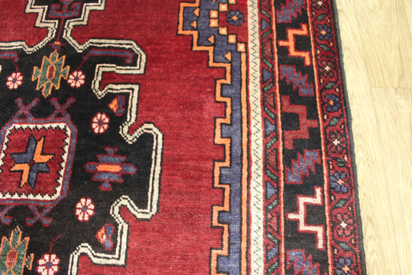 VINTAGE NORTH WEST PERSIAN RUG, VERY HARD WEARING 208 X 135 CM