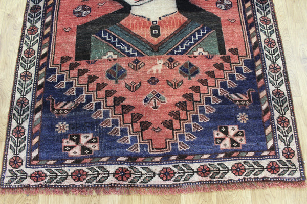 Vintage Persian Qashqai Shiraz Tribal Portrait Rug 180 × 111 cm – Hand-Knotted Wool