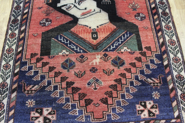 Vintage Persian Qashqai Shiraz Tribal Portrait Rug 180 × 111 cm – Hand-Knotted Wool