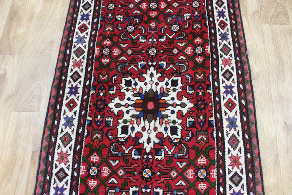 Persian Hamadan Runner 305 × 78 cm – Hand-Knotted Wool Herati Design Rug