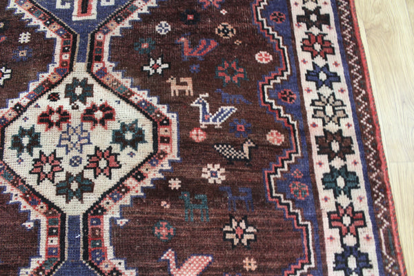 Vintage Persian Qashqai Shiraz Rug 200 × 140 cm – Brown Field Triple Medallion Tribal Design