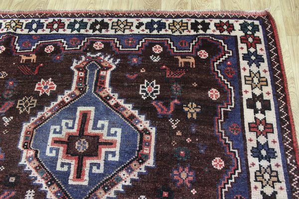 Vintage Persian Qashqai Shiraz Rug 200 × 140 cm – Brown Field Triple Medallion Tribal Design