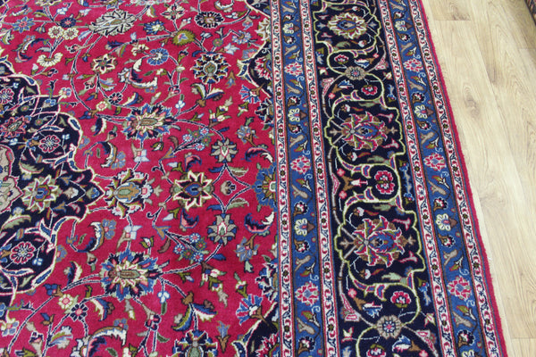 Large Persian Mashhad Carpet 394 × 296 cm – Hand-Knotted Wool Medallion Rug