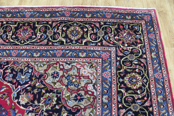 Large Persian Mashhad Carpet 394 × 296 cm – Hand-Knotted Wool Medallion Rug