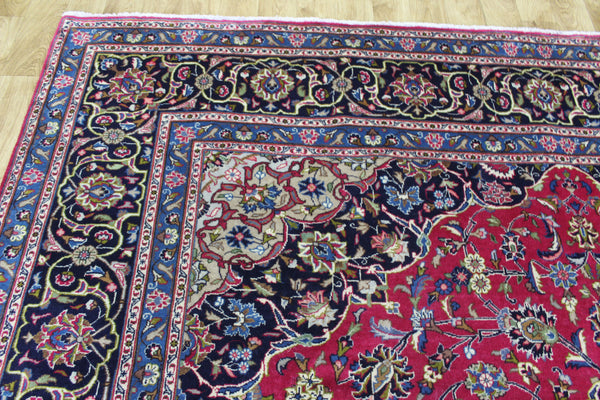 Large Persian Mashhad Carpet 394 × 296 cm – Hand-Knotted Wool Medallion Rug