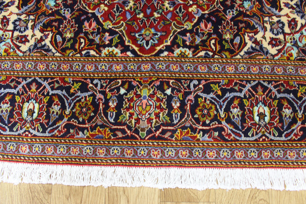 FINE PERSIAN KASHAN RUG WOOL AND SILK 218 X 142 CM