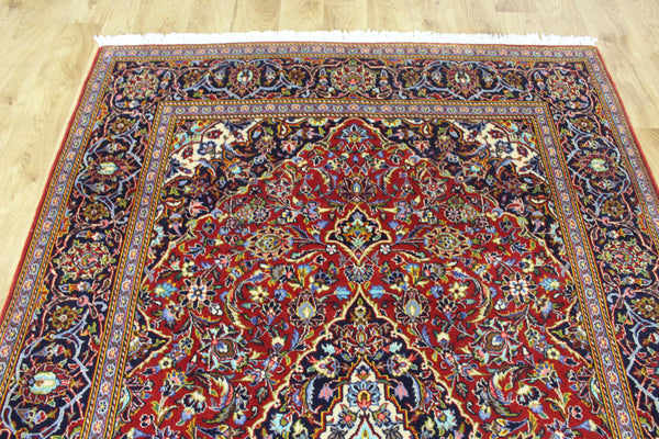 FINE PERSIAN KASHAN RUG WOOL AND SILK 218 X 142 CM