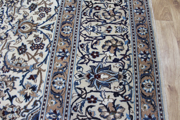Large Nain Wool & Silk Carpet 400 × 300 cm – Hand-Knotted Medallion Rug