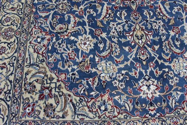 Persian Nain Wool & Silk Rug 244 × 192 cm – Hand-Knotted Blue Medallion Carpet