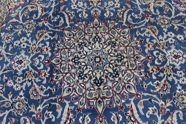 Persian Nain Wool & Silk Rug 244 × 192 cm – Hand-Knotted Blue Medallion Carpet