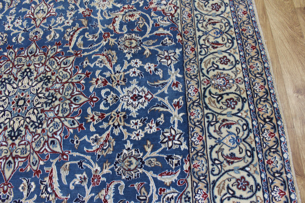 Persian Nain Wool & Silk Rug 244 × 192 cm – Hand-Knotted Blue Medallion Carpet