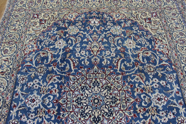 Persian Nain Wool & Silk Rug 244 × 192 cm – Hand-Knotted Blue Medallion Carpet