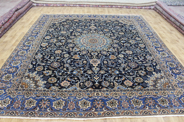 Vintage Persian Kashmir Carpet 326 × 282 cm – Hand-Knotted Floral Medallion Rug