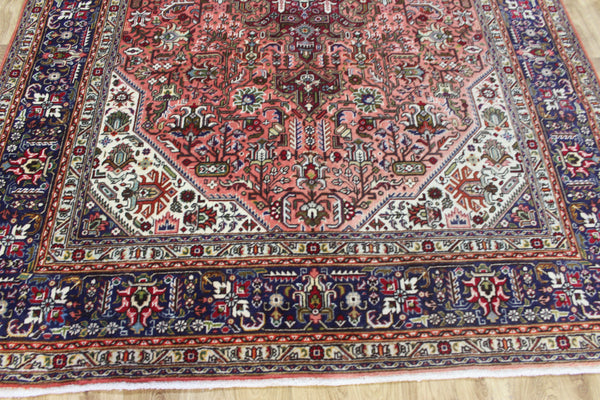 Persian Tabriz Carpet 290 × 194 cm – Hand-Knotted Wool Medallion Rug