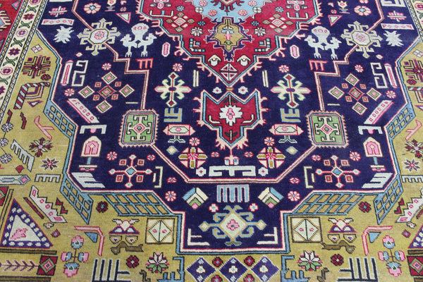 Vintage Persian Heriz Carpet 387 × 270 cm – Hand-Knotted Wool Geometric Rug