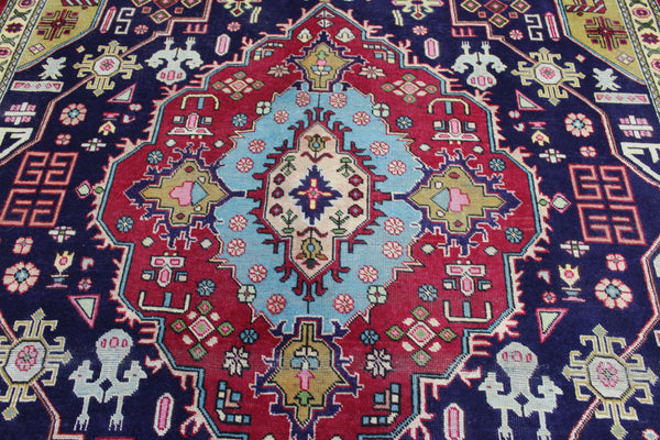 Vintage Persian Heriz Carpet 387 × 270 cm – Hand-Knotted Wool Geometric Rug