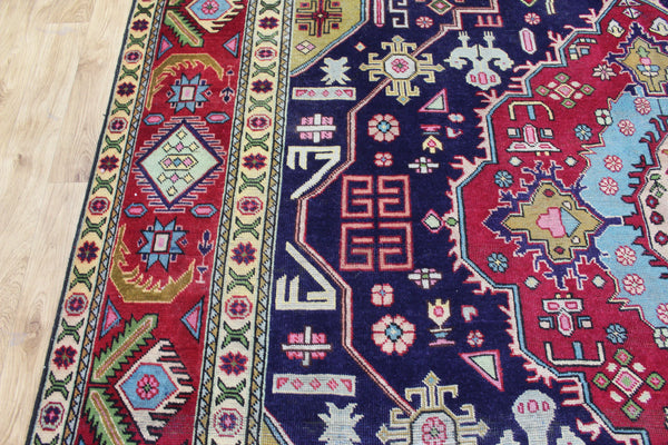 Vintage Persian Heriz Carpet 387 × 270 cm – Hand-Knotted Wool Geometric Rug