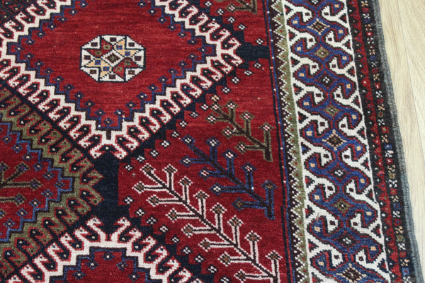 Vintage Persian Shiraz Rug 300 × 158 cm – Hand-Knotted Wool Natural Dye Tribal Carpet