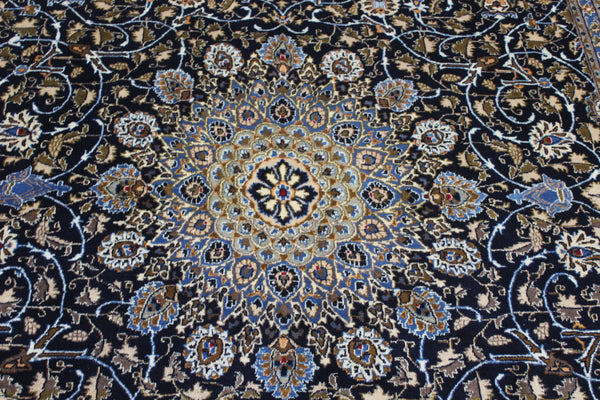 Large Persian Mashhad Carpet 345 × 245 cm – Hand-Knotted Wool Medallion Rug